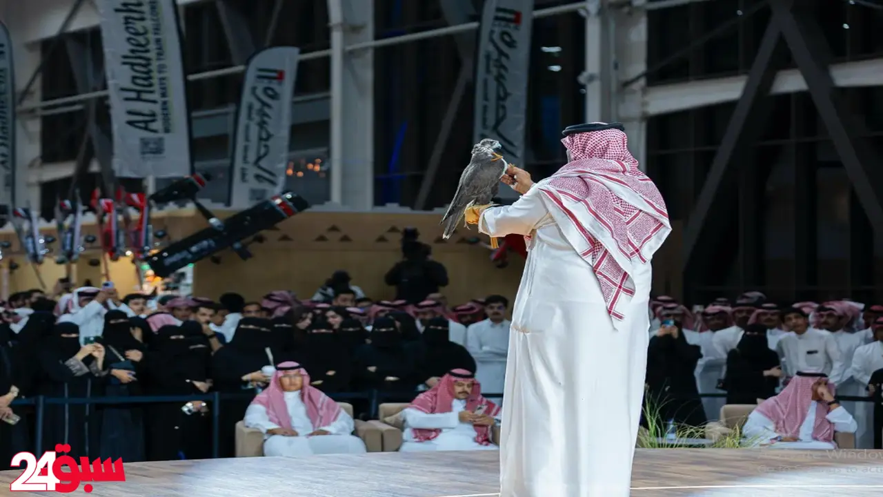 معرض الصقور السعودي يشهد لأول مرة بيع صقرين من منغوليا بصفقة تاريخية